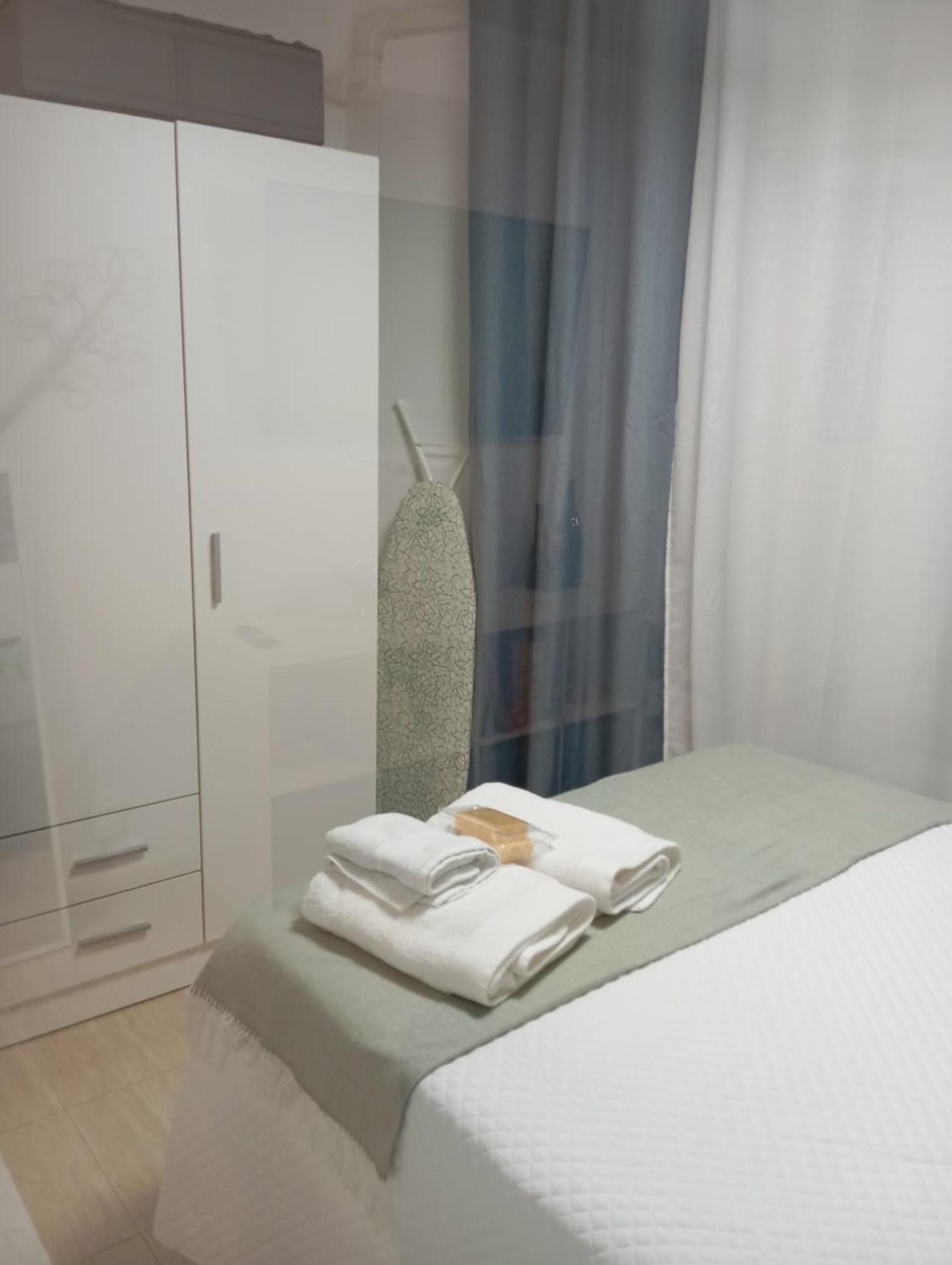 רוקאוטס דה מר Apartamento Leyaros מראה חיצוני תמונה